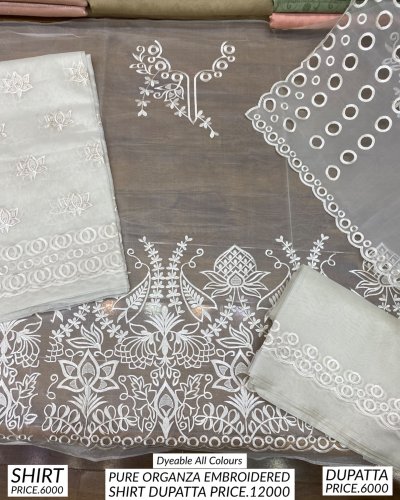 Carousel post from akbar_fabrics_.