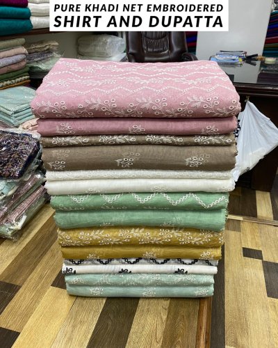 Carousel post from akbar_fabrics_.