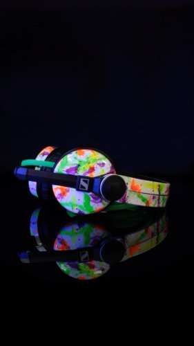 Video post from customcans_headphones.