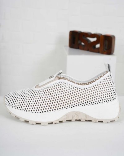 Carousel post from ossoshoes.