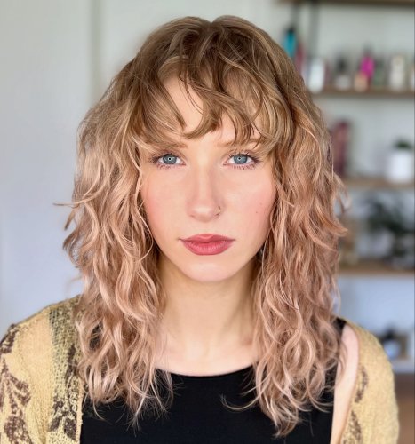 Carousel post from trindadehairstylist.