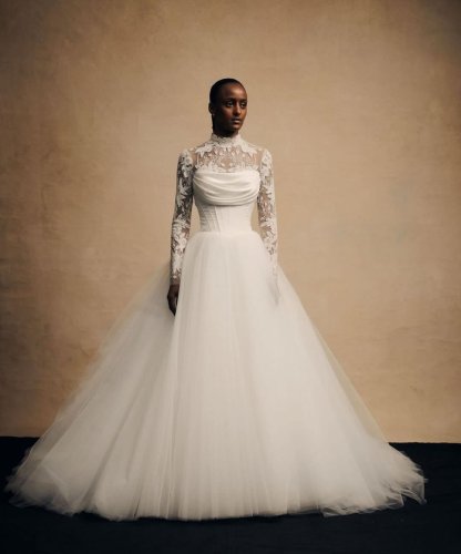 Carousel post from jolibride.