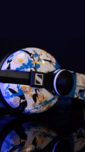 Video post from customcans_headphones.