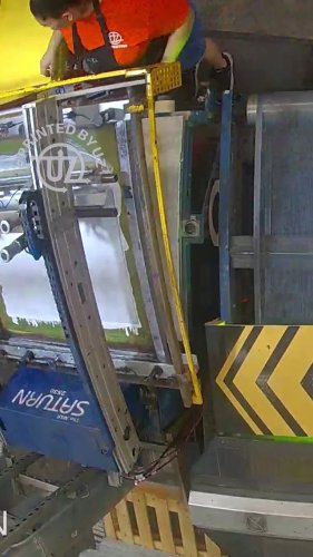 Video post from uzmarketing.