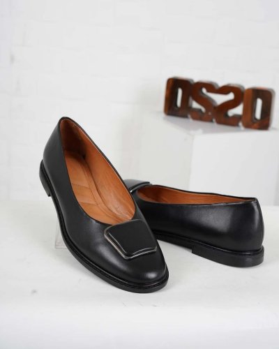 Carousel post from ossoshoes.