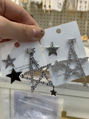 Carousel post from blingtw.