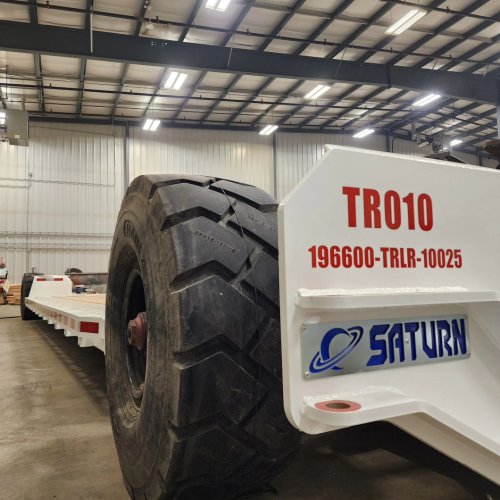Carousel post from saturn__industries.
