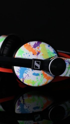 Video post from customcans_headphones.