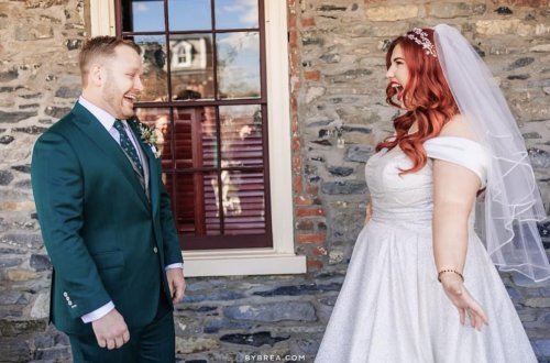 Carousel post from thecurvybridenj.