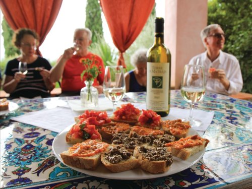 Photo post from taucktravel.