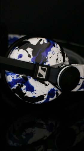 Video post from customcans_headphones.
