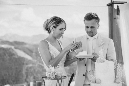 Carousel post from suesseboutique.