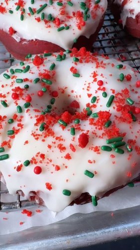 Video post from thedoughnutproject.