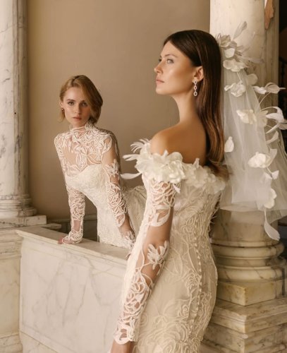 Carousel post from jolibride.