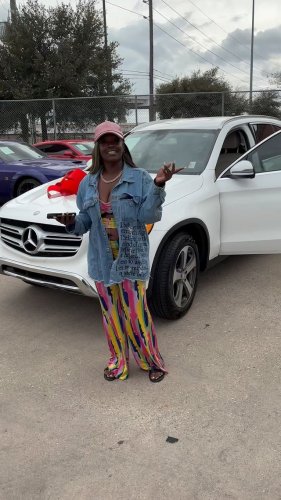 Video post from sincere.tha.car.plug.
