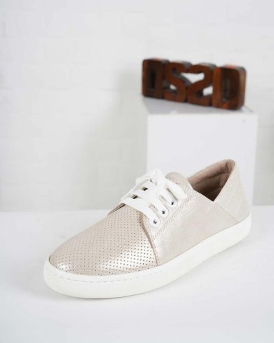 Carousel post from ossoshoes.