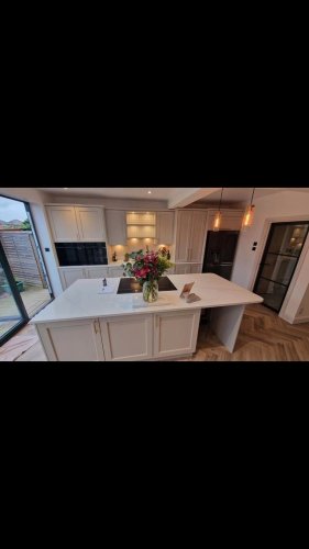 Video post from ellocoworktops.