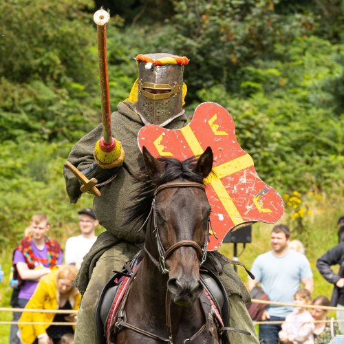 Carousel post from bramleynewspaper.