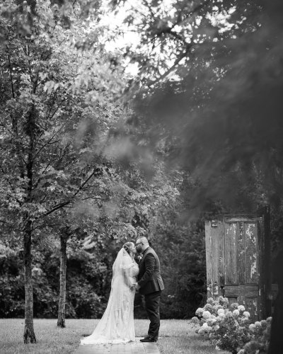 Carousel post from thecurvybridenj.