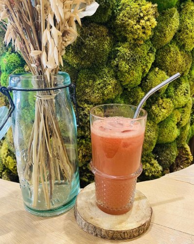 Carousel post from miditreizepontarlier.