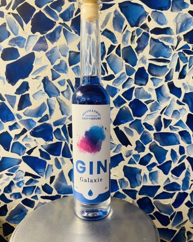 Carousel post from miditreizepontarlier.