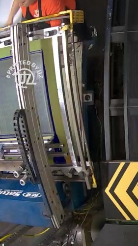 Video post from uzmarketing.