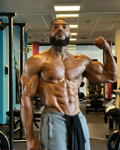 Carousel post from ph_gains.
