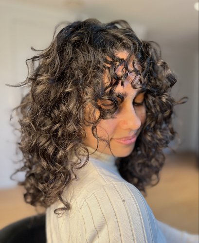 Carousel post from trindadehairstylist.