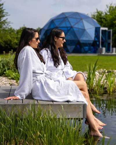 Carousel post from glasshouseretreat.