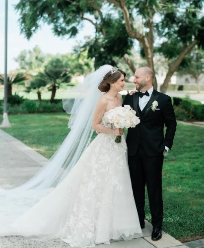 Carousel post from jolibride.