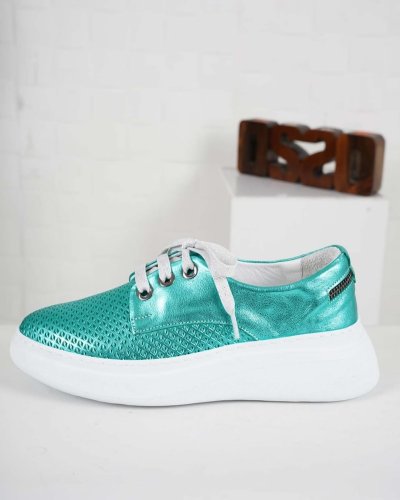 Carousel post from ossoshoes.