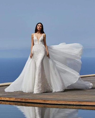 Carousel post from jolibride.