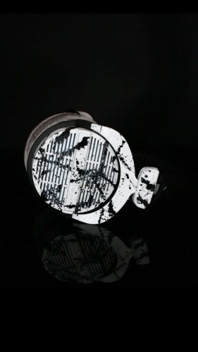 Video post from customcans_headphones.