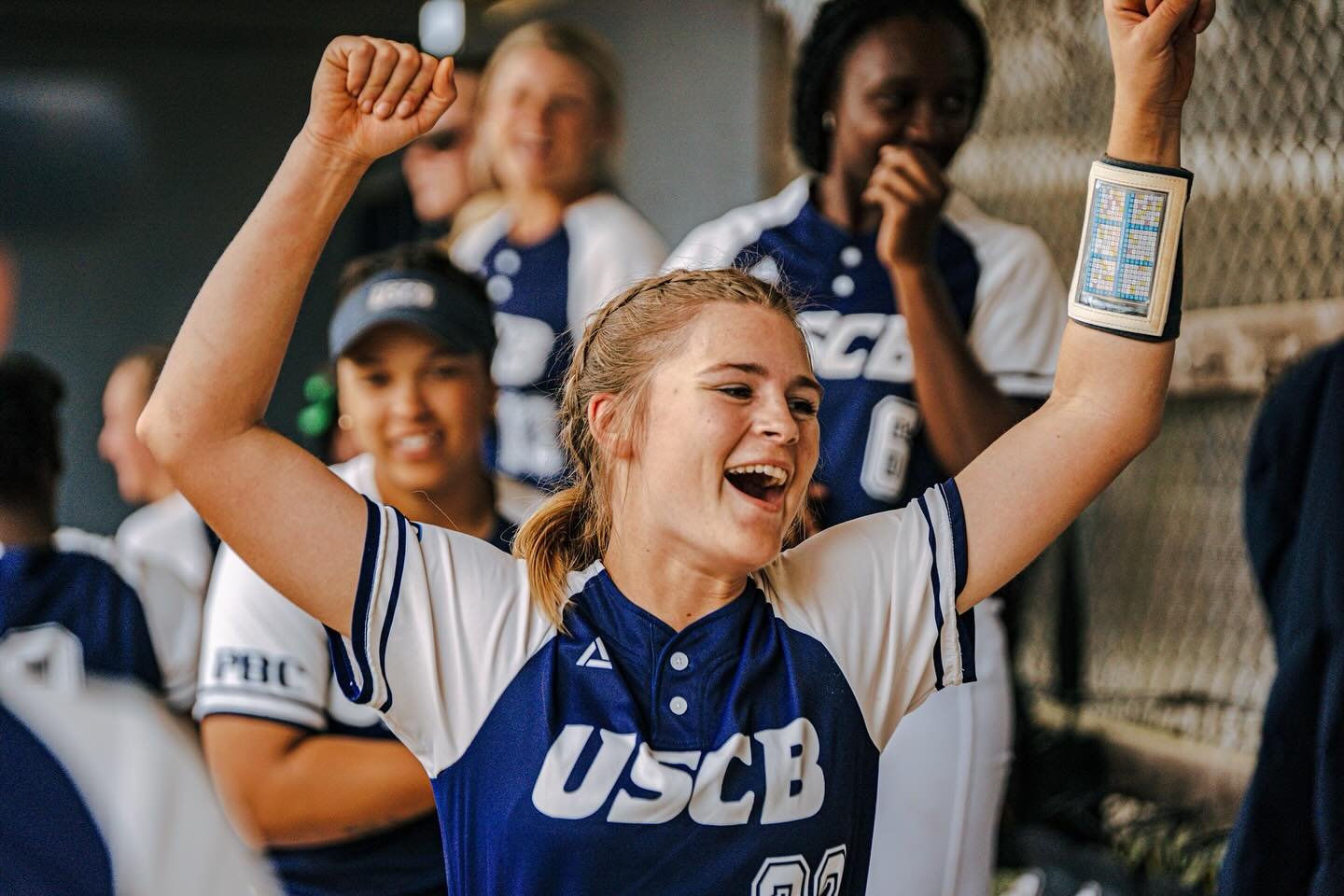 Carousel post from uscbsandsharks.