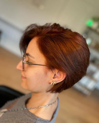 Carousel post from trindadehairstylist.