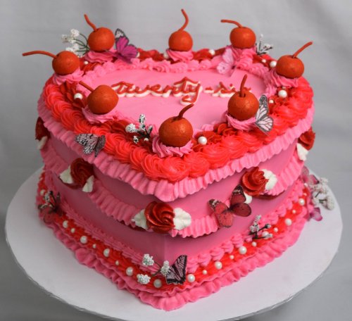 Photo post from marquettescakestudio.