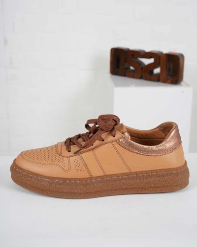Carousel post from ossoshoes.