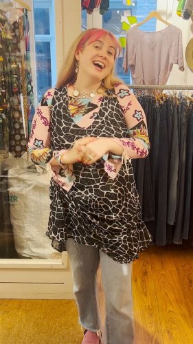 Video post from dotnsquare_vintage.