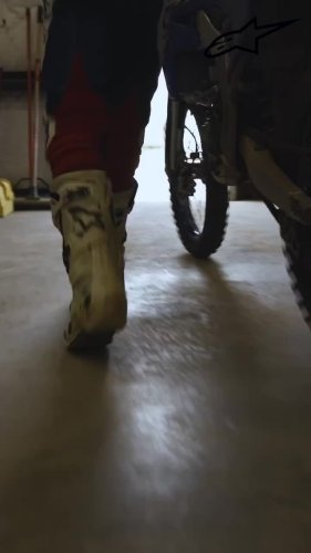 Video post from motomax.