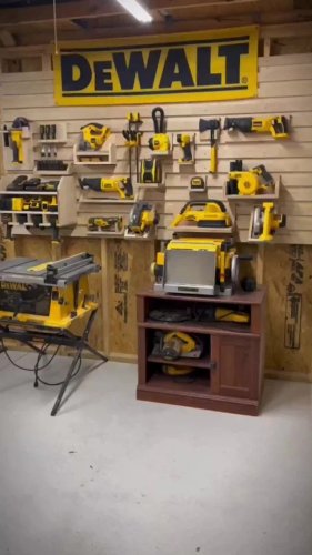 Video post from dewalttough.