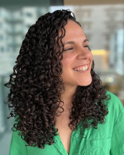 Carousel post from trindadehairstylist.