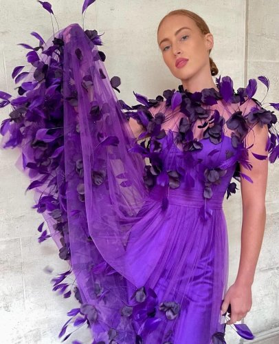 Carousel post from jolibride.