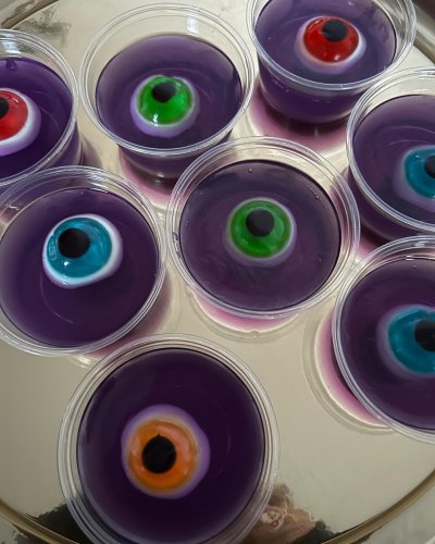 Carousel post from la_gifteria.