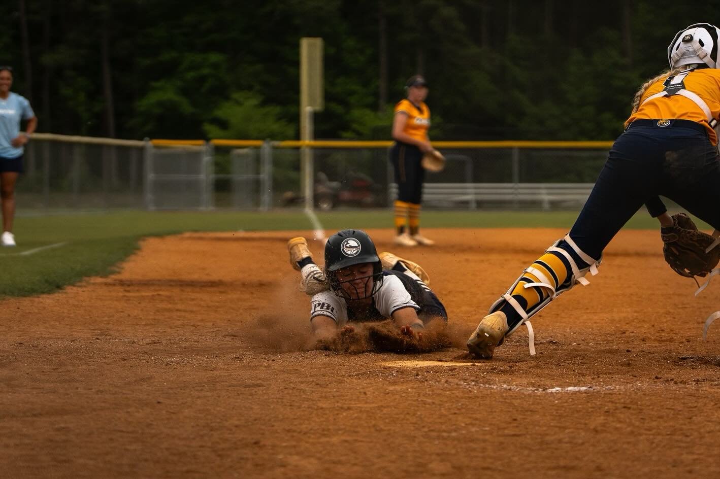 Carousel post from uscbsandsharks.