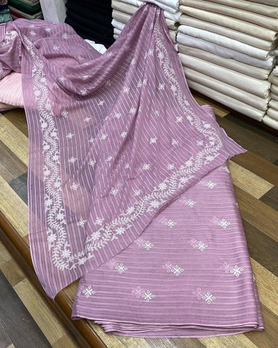 Carousel post from akbar_fabrics_.