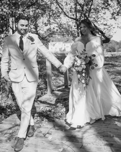 Carousel post from thecurvybridenj.