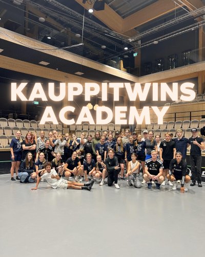 Carousel post from kauppitwins.