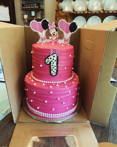 Carousel post from justforyoubaking.