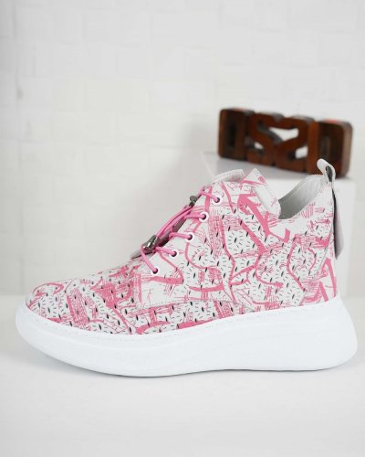 Carousel post from ossoshoes.