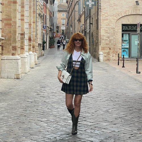 Carousel post from soniajamp.